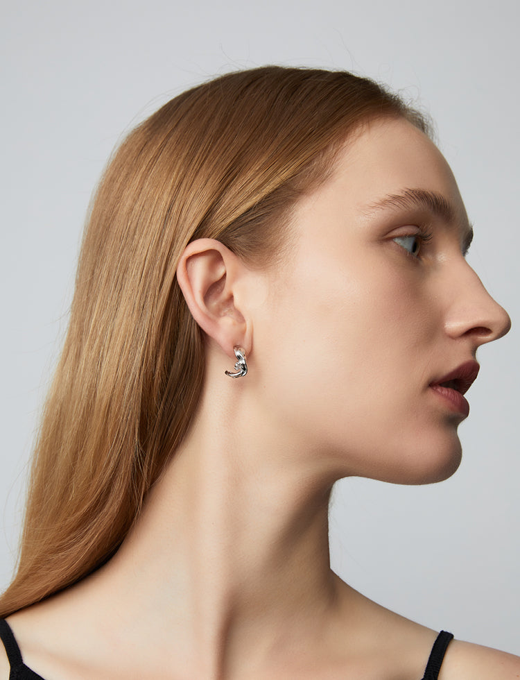 水浪磨砂肌理镶锆石耳圈耳环 Wave Polished Earrings