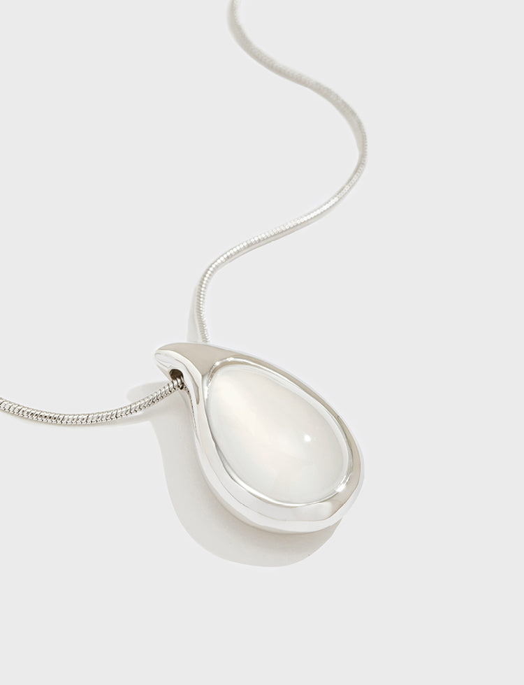 大款水滴镶白玛瑙项链 Water Drop White Agate Necklace (Large)