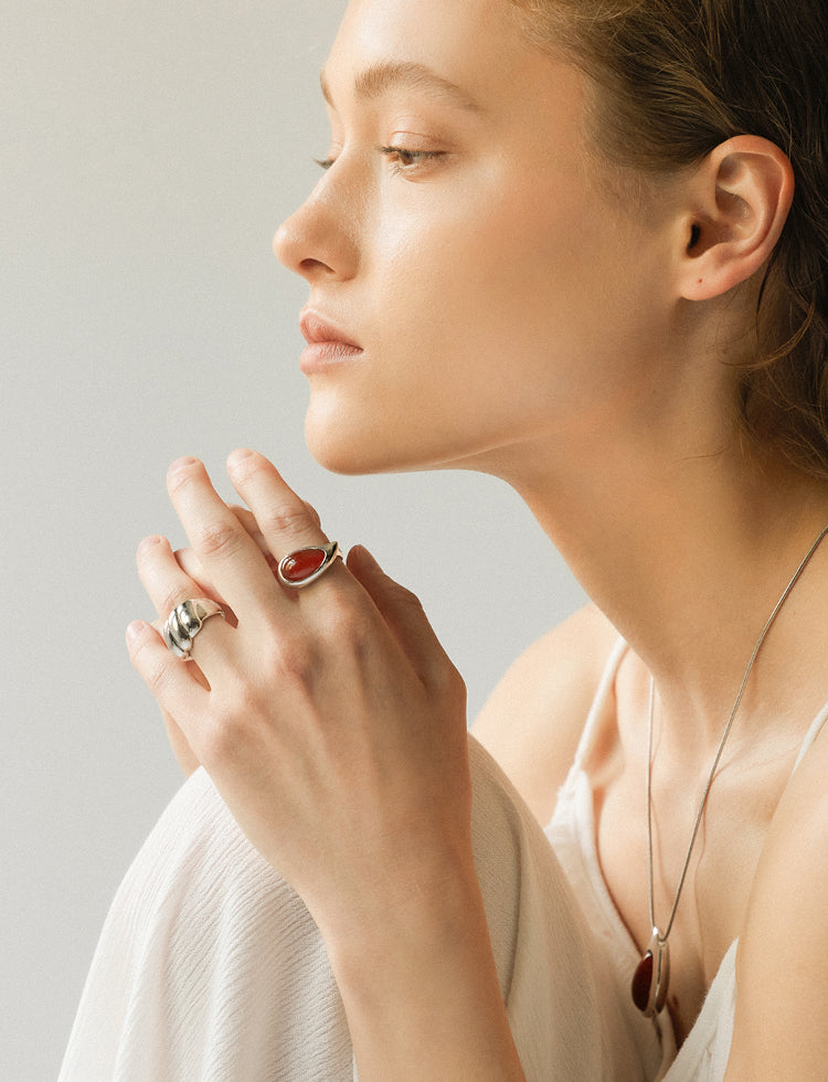 水滴镶红玛瑙戒指 Water Drop Red Agate Ring