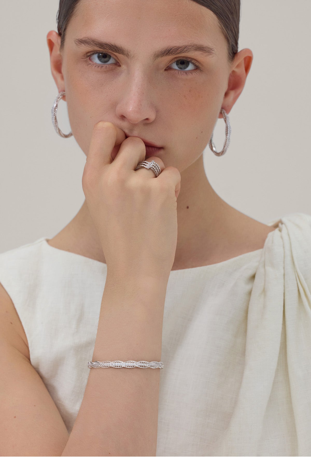 密镶锆石链条纽花手镯 Starlink Zicron Cuff