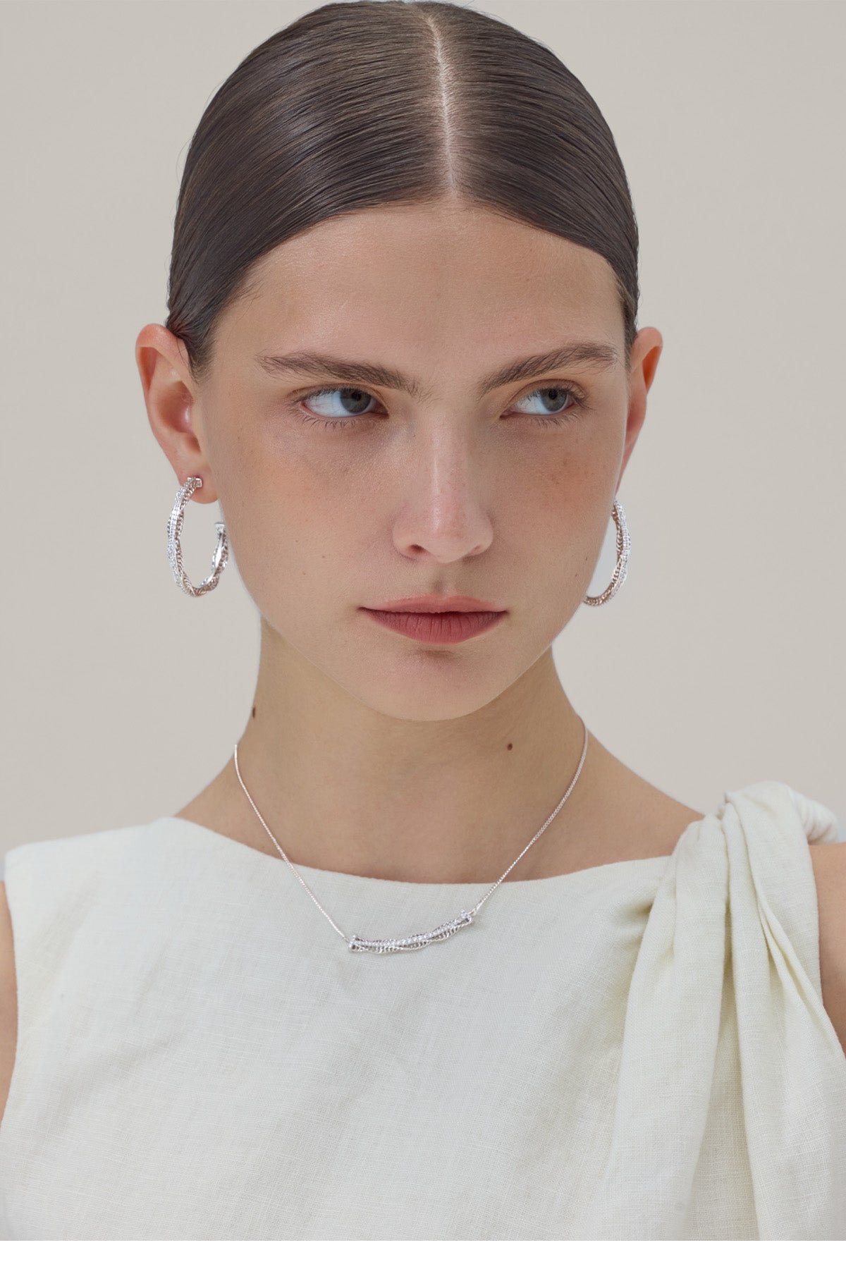 密镶锆石链条纽花耳圈 Starlink Zicron Hoops